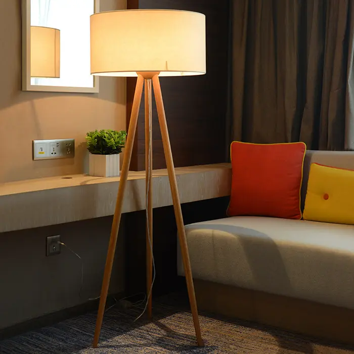 Lampu Lantai Led Kayu Vintage Industri Berdiri Sudut Ruang Tamu Hotel Modern Dekoratif Desainer Nordic Kualitas Tinggi