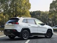 Personalización Interior para Autos Usados Jeep Cherokee y Jeep Liberty 2020, 2021, 2022, SUV Ligero