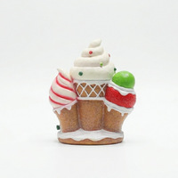 Mini maison de Noël en résine en gros, artisanat de Noël, maisonnette de bonbons et de glaces, décoration de festival pour intérieur, fenêtre et bureau