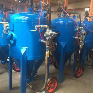 Crisol para chorro de arena y sus accesorios - Product Image 1