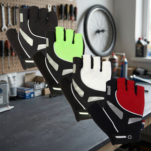 Gants de cyclisme mi-doigts noirs, verts, blancs, rouges en polyester unisexe, fermeture auto-agrippante, maille respirante pour l'été - Product Image 5