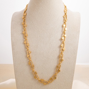 Collar de Cadena de Acero Inoxidable para Mujer, Chapado en Oro de 18K, Impermeable, Estilo Hip-hop, Lujo Ligero, Diseño de Clip de Papel, Joyería para Clavícula - Product Image 4