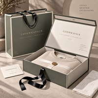 Ensemble de boîtes cadeaux pour vêtements avec fermeture magnétique pliable personnalisée, emballage en papier de luxe pour vêtements, Lionwrapack