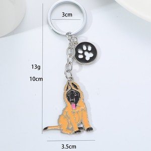 Llavero colgante de metal con etiquetado en dos colores (negro y blanco), diseño de toro de corrida, estilo lindo y creativo de dibujos animados, joyería para bolso, venta al por mayor - Product Image 6