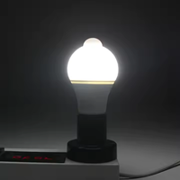 Ampoule LED à détecteur infrarouge du corps humain E27 AC220V 12W 3000K Blanc chaud Certifiée CE pour les escaliers et la nuit