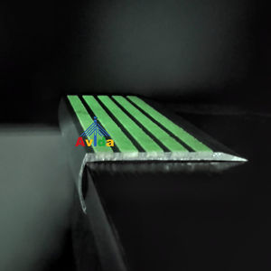 Nez de <span class=keywords><strong>marche</strong></span> antidérapant lumineux éclairé pour extérieur et intérieur, en béton, aluminium, bordure de <span class=keywords><strong>marche</strong></span> en métal, nez de sol - Product Image 2