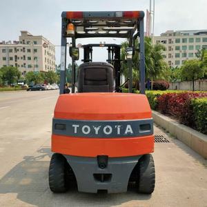 Montacargas TOYOTA 7FG25 <span class=keywords><strong>de</strong></span> <span class=keywords><strong>2</strong></span>.5 <span class=keywords><strong>toneladas</strong></span> usado, procedente <span class=keywords><strong>de</strong></span> Japón, con motor 4Y, <span class=keywords><strong>de</strong></span> segunda mano, funciona con GLP/gasolina, con desplazador lateral para contenedores. - Product Image 4