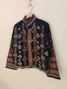 Veste en coton indien Suzani brodée à la main, manteau fait main, robe de mariée bohème, veste de festival, cadeau de Noël - Product Image 4