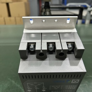 Regolatori dinamici composti da tiristori e componenti elettronici applicati nella commutazione rapida dei condensatori Shunt - Product Image 4