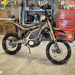 Moto tout-terrain à bas prix 24,5 kW, Surron Ultra Bee 2026, 74 V 60 Ah, 95 km/h, modèle Sutton Ultra Noir - Product Image 2