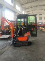 Miniexcavadora Roja Brillante con Techo Abatible de Seguridad y Motor Diésel para Construcción en Granjas e Invernaderos