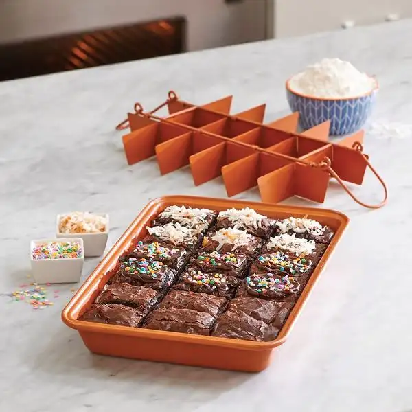 18-kafes yapışmaz Brownie Pan Brownie pişirme tepsisi kek Bakeware dahili dilimleme