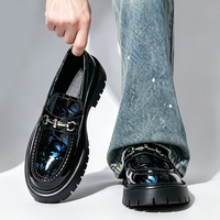 Nouveauté : Mocassins pour hommes au design tendance et confortable, style britannique à semelle épaisse, en cuir, pour le bureau et les occasions formelles