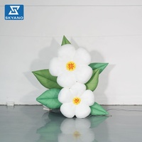 Modèle géant gonflable de fleur de poirier blanc pour la décoration publicitaire de scène extérieure