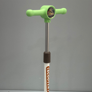 Trottinette d'équilibre à 3 roues pour enfants, style démon, avec éclairage LED, hauteur réglable, pour les 3-8 ans - Product Image 3
