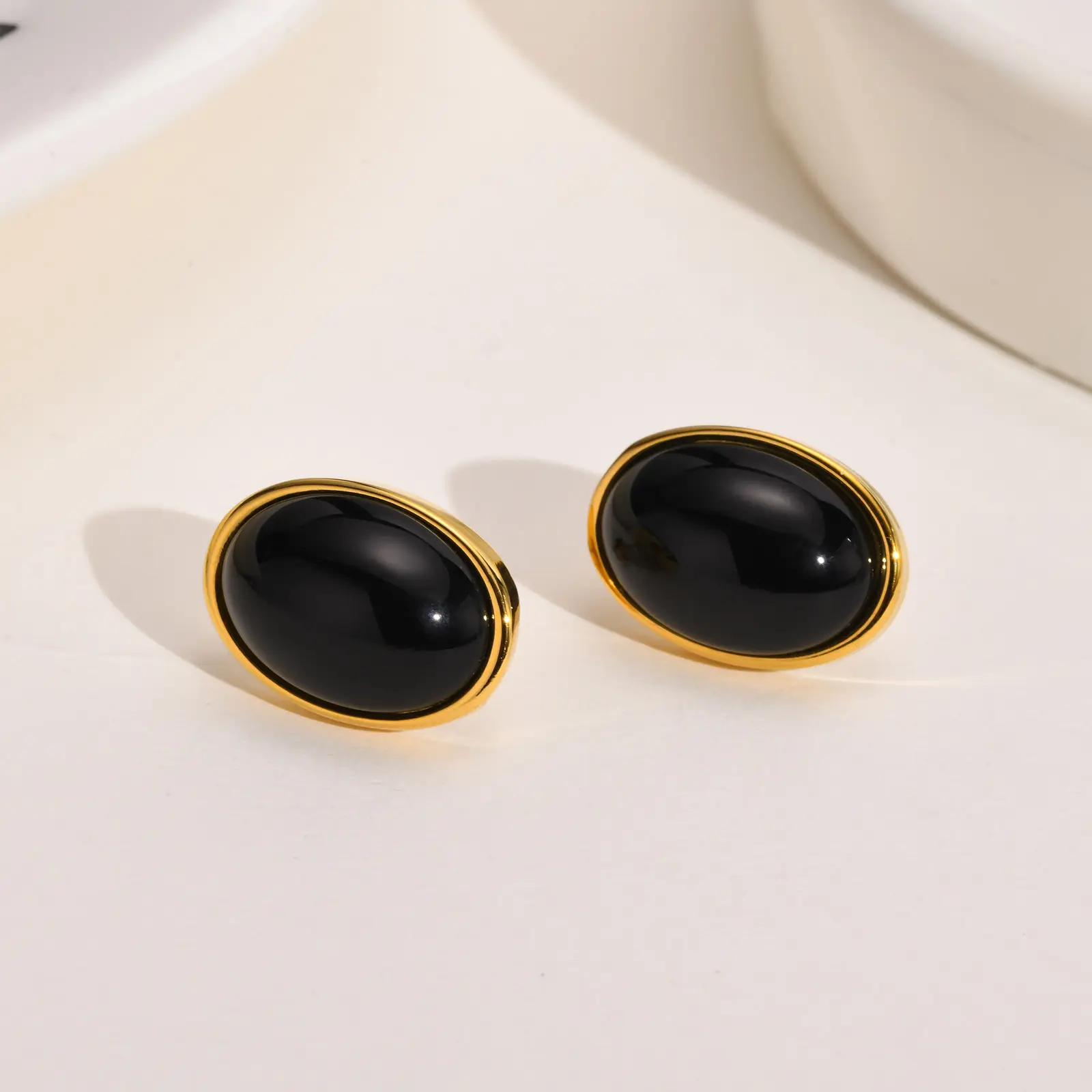 Aretas Nouveau Produit 2023 perhiasan baja tahan karat untuk hadiah ibu wanita anting klasik anting hitam Onyx Oval kancing