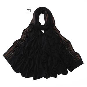 Hot Selling einfarbiges elastisches Baumwoll jersey Polyester langer Schal Weiches atmungsaktives Diamant jersey mit Strass steinen für Muslime - Product Image 5
