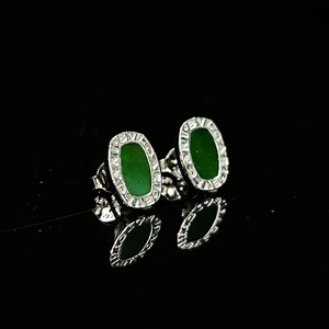 Orecchini in Giadeite Naturale Birmana di Grado A, Forma a Lingotto, Orecchini a Perno in Giadeite Verde per Uso Quotidiano Femminile, Regalo in Giadeite (con Certificato NGTC) - Product Image 2