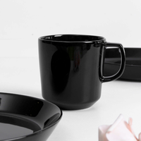 Nouvelle conception, porcelaine fine, couleur noire, incrustation dorée sous glaçure, service de table moderne anti-fuite, logo personnalisé, ensembles de vaisselle en céramique