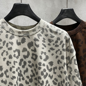 T-shirt Oversize da <span class=keywords><strong>Uomo</strong></span> con Design OEM, Stampa Leopardata, Taglio Corto e Vestibilità Ampia - Product Image 5