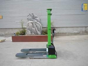 Gerbeur électrique 2000 kg, mât simple, pneus pleins, utilisation debout, pour usine de fabrication, usage intérieur - Product Image 2