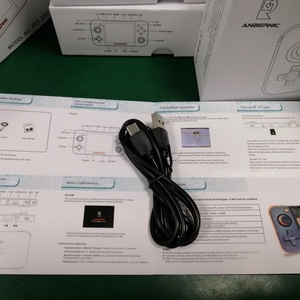 Consola de Videojuegos Retro RG350, Reproductor de Juegos Portátil de 16 GB, Pantalla IPS de 3.5 Pulgadas, Salida de TV, Recargable - Product Image 4