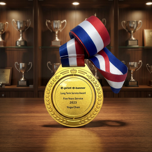 Médaille en verre cristal avec motif gravé – Lettres durables de 70 mm – Idéale pour les cadeaux de remerciement - Product Image 2