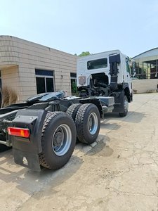 Cabeza de camión Tractor usada Howo barata China 420hp Horse Power 371hp/375hp con buenas condiciones para la venta - Product Image 2