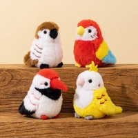 En gros, Porte-clés pendentif en peluche perroquet mignon, figurine à suspendre au sac, mascotte en peluche douce personnalisée, jouet animal en peluche oiseau pour cadeau Q