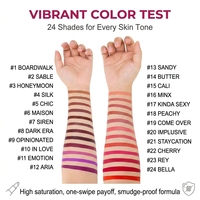 Vente en gros de rouge à lèvres velours mat simple et lisse en 24 couleurs, rouge à lèvres imperméable, pigmenté, longue tenue