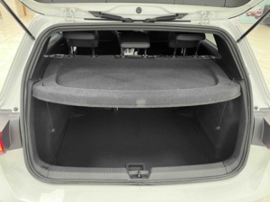 <span class=keywords><strong>Volkswagen</strong></span> <span class=keywords><strong>Golf</strong></span> 280TSI DSG <span class=keywords><strong>R</strong></span>-Line <span class=keywords><strong>2022</strong></span> - Product Image 5