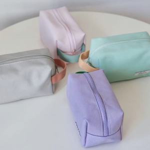 Bolsa de Aseo con Cremallera a la Moda, Color Caramelo, con Asa, Colores Contrastantes, 4/9 Pulgadas, Bolsa de Maquillaje - Product Image 3