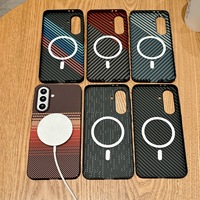 Étui de téléphone portable magnétique en polycarbonate rigide fin à motif en fibre de carbone tendance pour Samsung Galaxy A56 A16 A17 A55 S25 S24