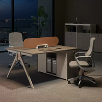 Bureau de travail pour 4 à 6 personnes, mobilier de bureau, design moderne, table de bureau, bureau modulaire pour espace ouvert, pour immeuble de bureaux