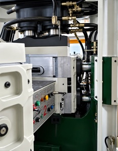 Machine de moulage par injection rotative à double couleur à 8 postes pour la fabrication de chaussures et de bottes de pluie en PVC - Product Image 3