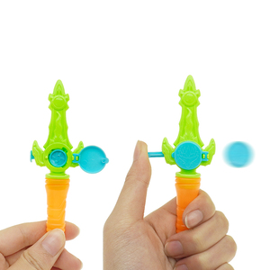 Distributeur de <span class=keywords><strong>bonbons</strong></span> en tube pour enfants, vide, avec jouet, épée, catapulte et soucoupe volante - Product Image 5