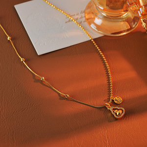 Collana con Ciondolo a Forma di Zucca in Stile Cinese, Realizzata a Mano con Antica Maestria Artigianale, Lusso Discreto per Donne, Vendita all'Ingrosso - Product Image 3