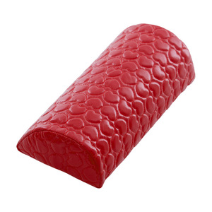 Almohada de Apoyo para Manos y Uñas de Lujo, Suave, de Cuero PU Rojo, Media Luna, para Manicura y Pedicura, Venta al por Mayor - Product Image 5