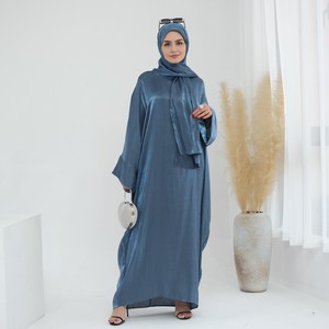 Vente en gros de robe en tissu élégante et brillante, modeste et de qualité supérieure à Dubaï, robe abaya fermée pour femmes musulmanes décontractée à manches longues - Product Image 4