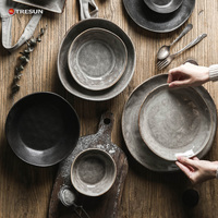 Salle à manger vintage réactive émaillée mate brillante pierre fruits dessert luxe en céramique gris japonais assiettes plates ensembles pour restaurant
