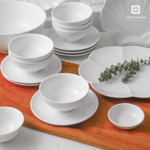 Ensemble d'assiettes en céramique blanche élégante-Couverts ronds de luxe pour les repas modernes et l'hospitalité - Product Image 6
