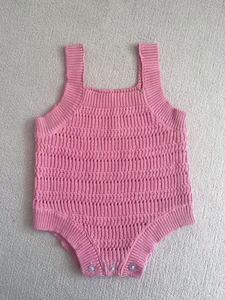 Mono de punto de ganchillo rosa para niñas, mono de algodón orgánico para bebés, ropa de punto - Product Image 3