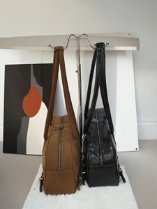 Retro niche design large capacity commuting casual Korean version of fashion single shoulder hand carrying <b>crossbody</b> <b>bag</b> - Product Image 4