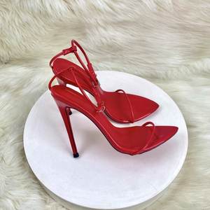 Zapatos de Tacón Alto Elegantes y Cómodos con Punta en Pico, Correa de Encaje Fina con un Solo Botón, Abiertos por Delante, para Fiestas y Eventos Formales - Product Image 4