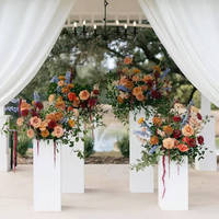 Décoration Florale de Mariage en Gros : Boules de Fleurs Réalistes Modernes en Terre Cuite et Roses Blanches pour Mariages, Noël et Pâques