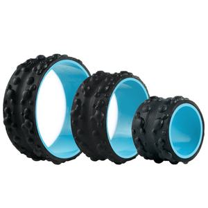 Juego de 4 Piezas de Ruedas de Yoga de EVA Coloridas con Puntos de Masaje Profundo, Producto Premium para una Experiencia Yoga Mejorada - Product Image 2