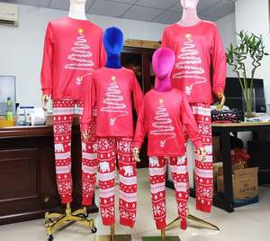 Pyjamas de <span class=keywords><strong>Noël</strong></span> Famille Sapin Artistique 2025 Père <span class=keywords><strong>Noël</strong></span>, PJs Assortis pour la Famille, Vêtements pour Chien et Sacs - Product Image 2