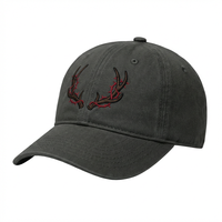 Gorra de béisbol estilo Dad Hat color gris carbón con bordado de asta de ciervo DARK FOLKLORE