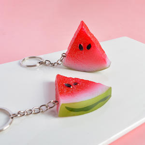 سلسلة مفاتيح غذائية بلاستيكية ثلاثية الأبعاد وصلت حديثًا ، نموذج لعبة البطيخ الإبداعي ، فاكهة محاكاة لهدايا العام الجديد - Product Image 5