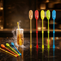 Bâtonnets mélangeurs personnalisés en plastique à design creux pour glace sèche, idéaux pour refroidir les boissons et jus de fruits